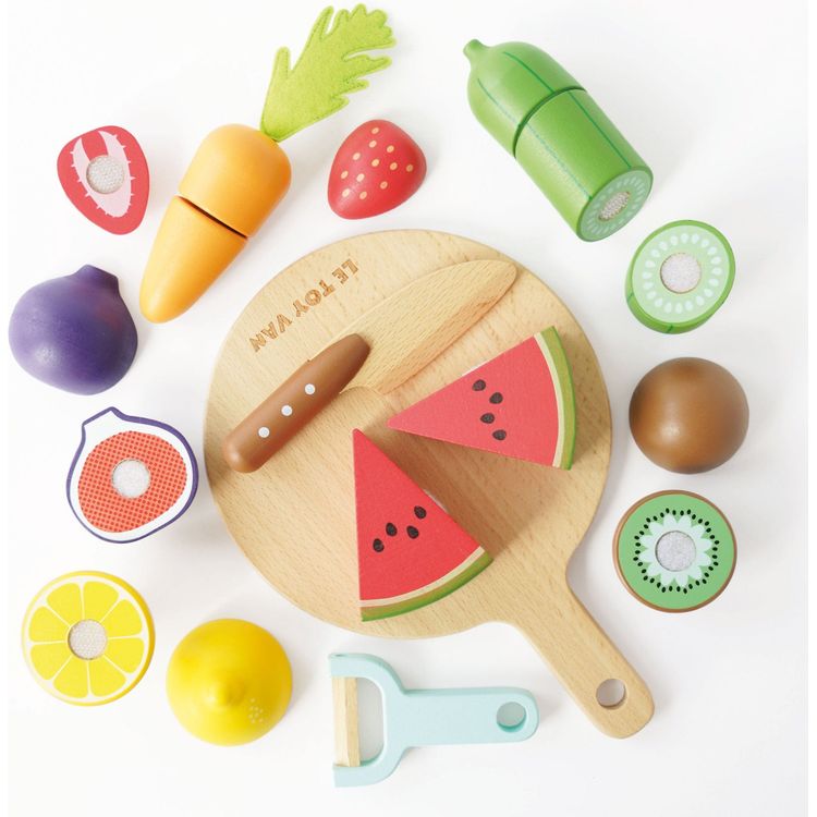 Wooden Chopping Board & Sliceable Play Food