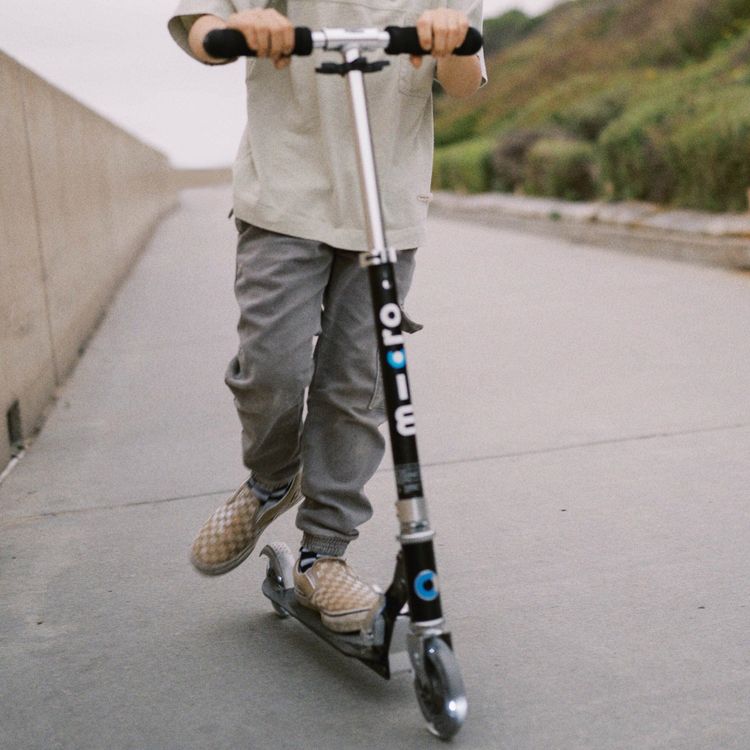 Micro Sprite LED Scooter - Black