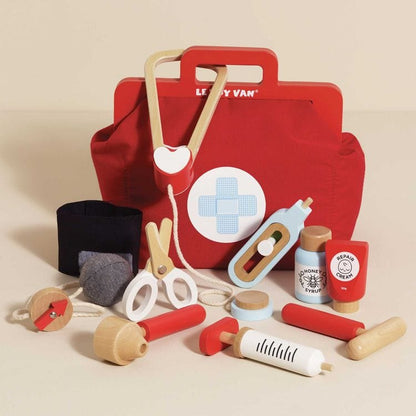 Vintage Doctor Roleplay Wooden Kit - 10 Piece